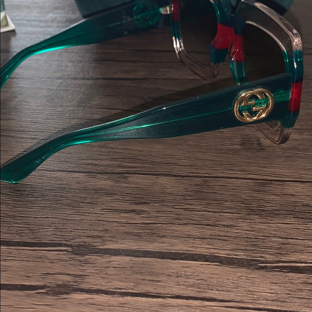 Gucci Sunglasses - Picture 4 of 10
